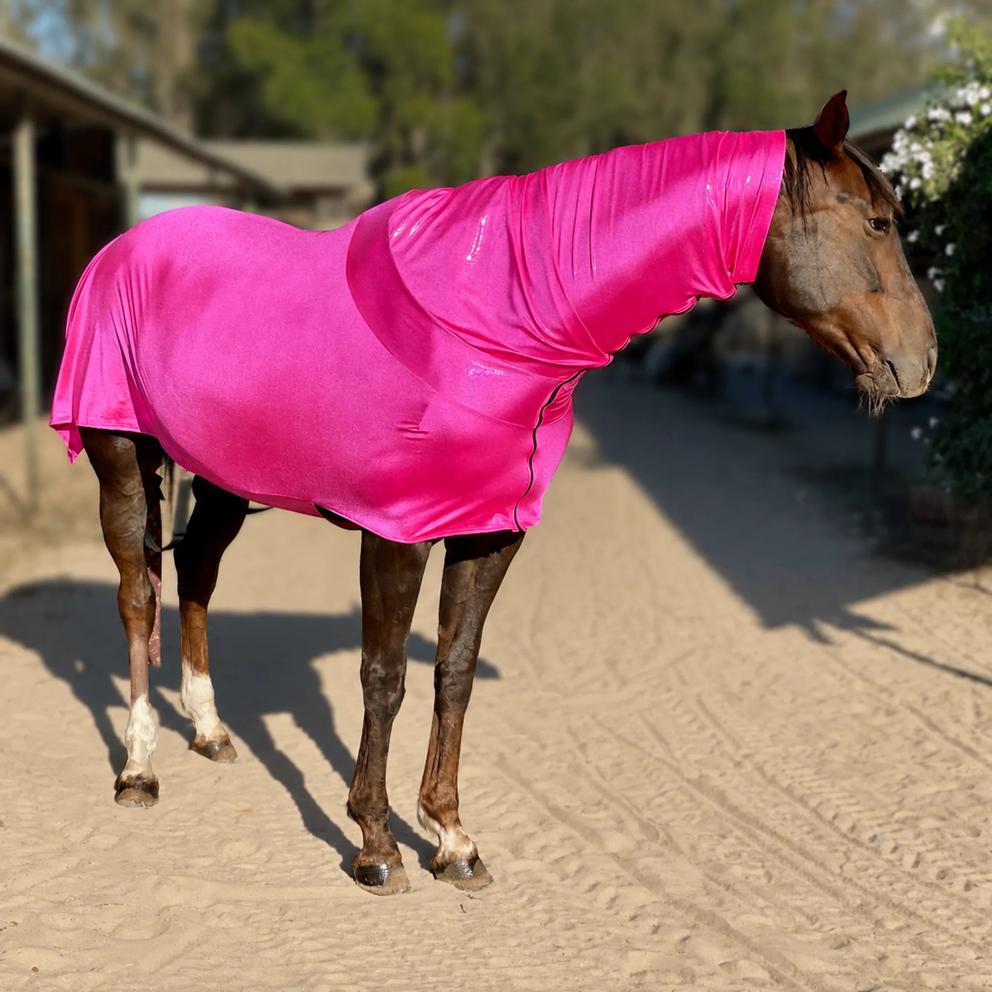metallic hot pink faceless full body sleazy horse right view 