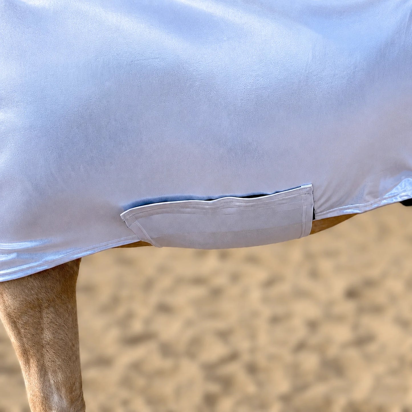 Shiny metallic silver faceless full body sleazy horse showing belly band